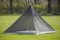 Vnitřní stan-moskytiéra Superlight Pyramid XL mesh Tent, DD Hammocks, 2 Dobrodruzi, oliva zelená